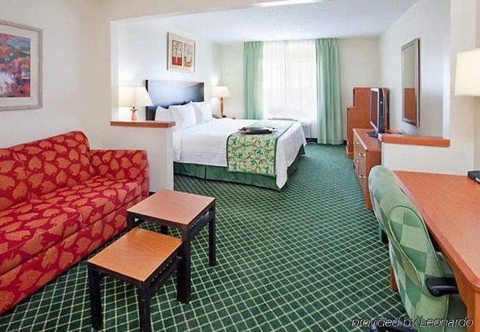 Comfort Inn & Suites Texas City Room photo